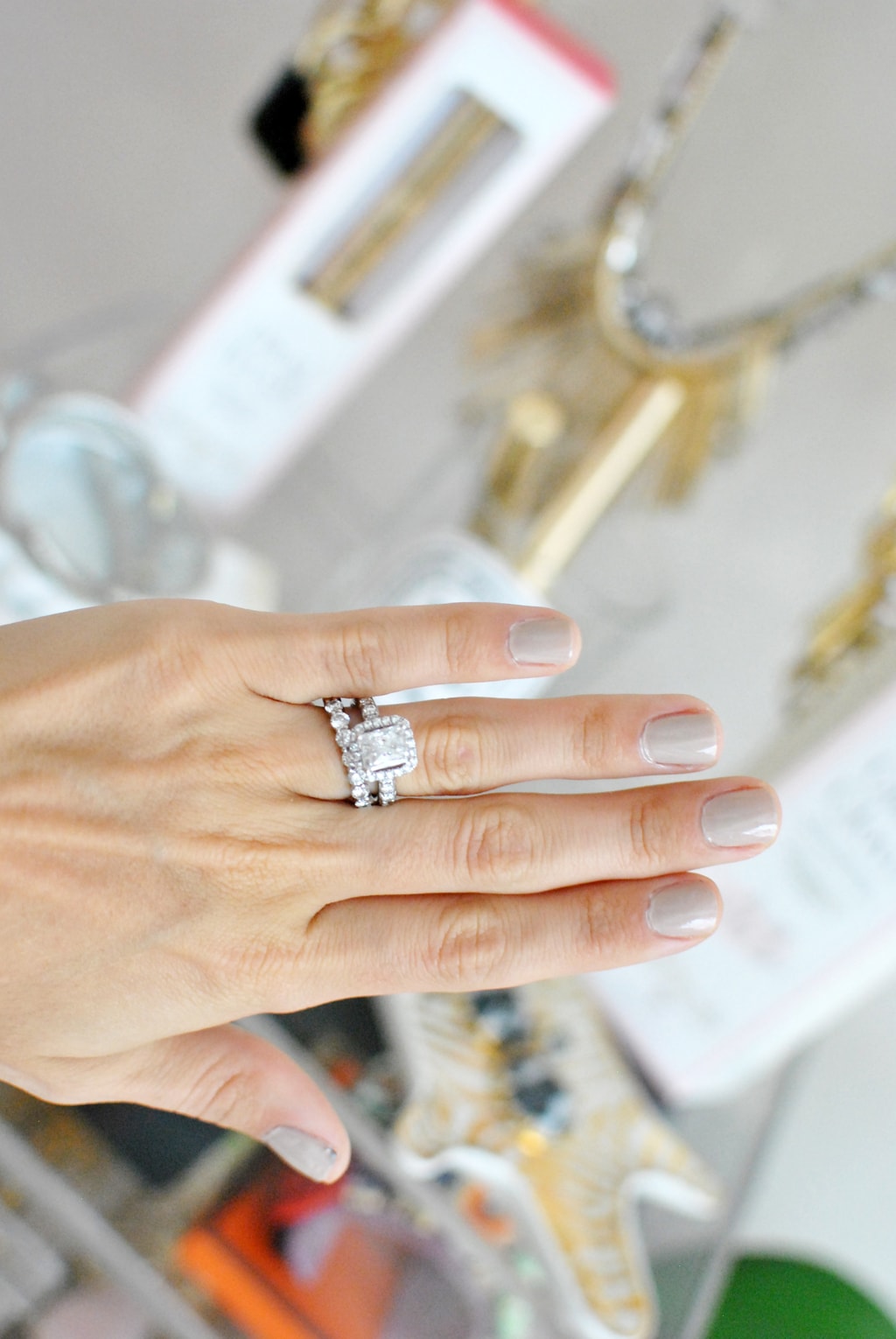 Premium Photo | Jeweller hand cleaning and polishing vintage jewelry  diamond ring closeup
