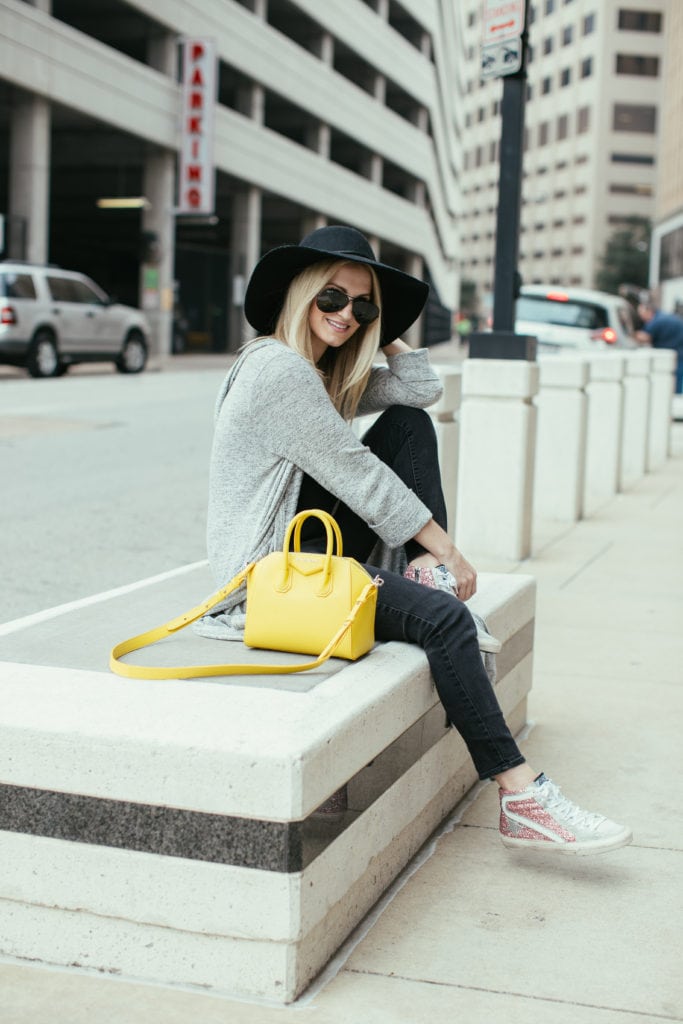 Laid back casual style 2025
